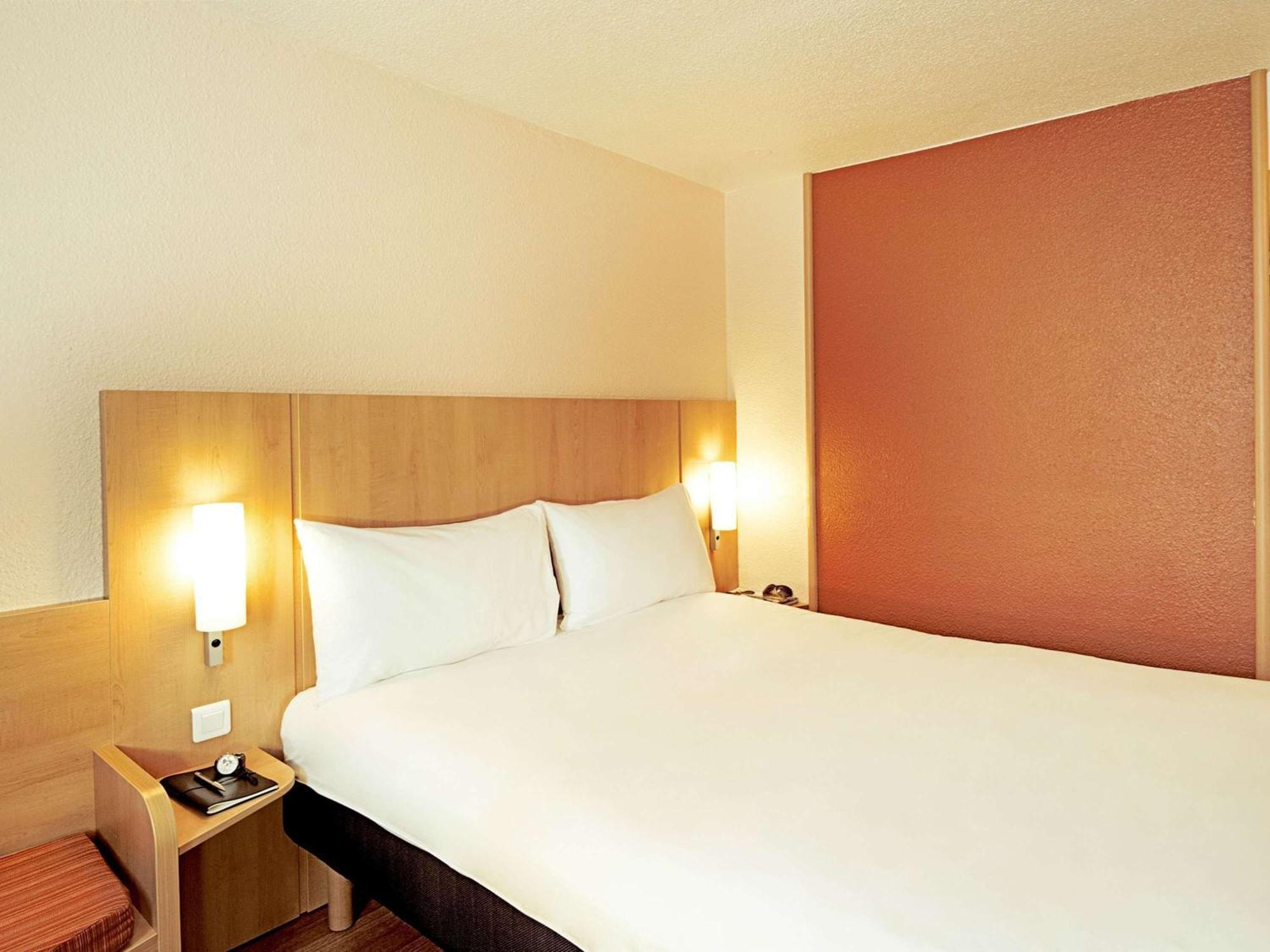 Ibis Stuttgart Centrum Exterior foto