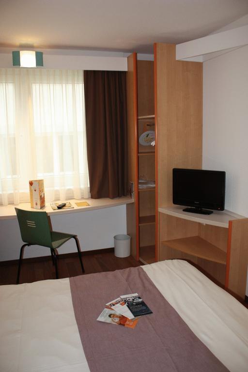 Ibis Stuttgart Centrum Quarto foto